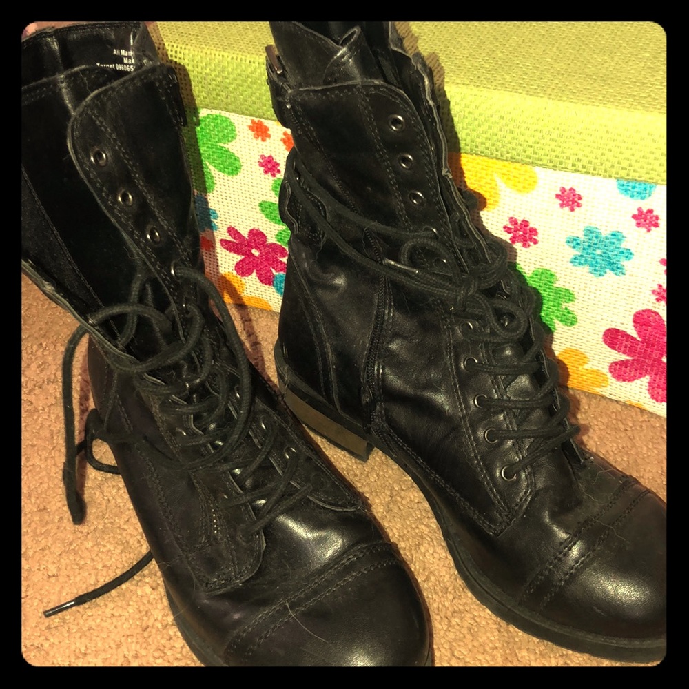 Black lace up Mossimo combat boots. Barely worn.